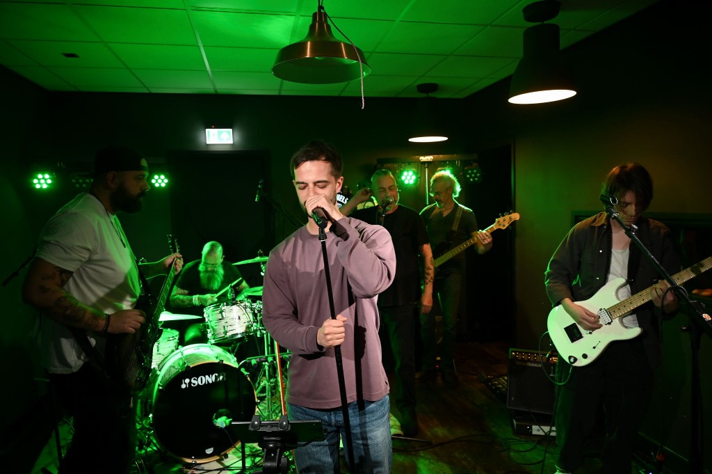 ../Images/10 jaar Ro's Barbershop 187.jpg